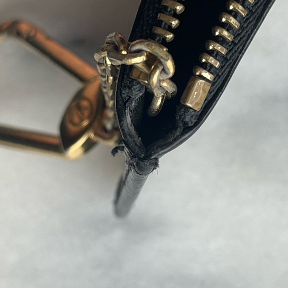 Louis Vuitton Epi Pochette Cles Key Case Coin Wallet - Picture 8 of 8